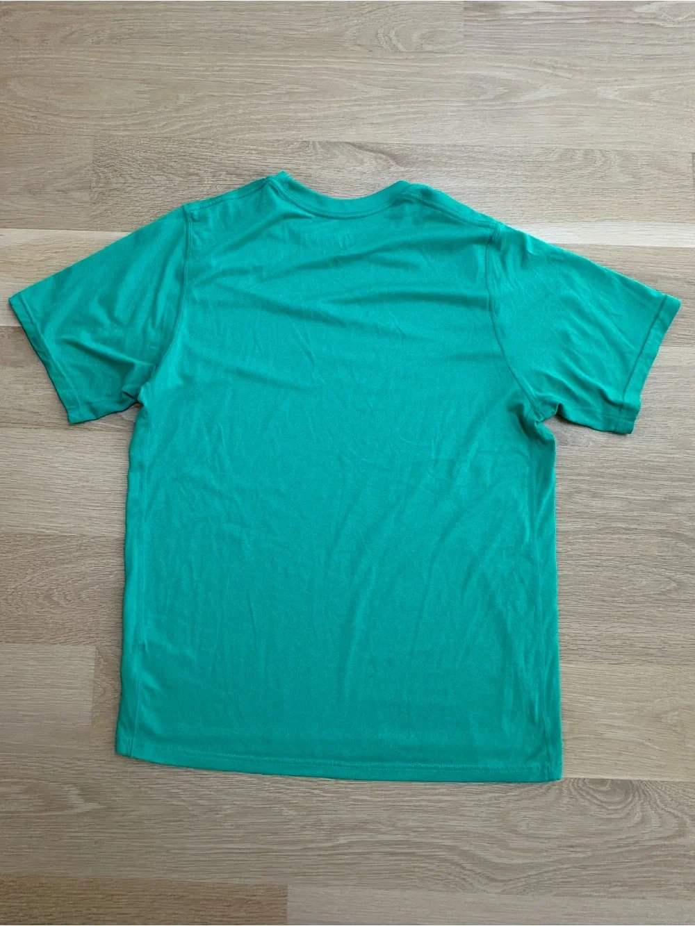 NIKE - MEN'S SHORT SLEEVE TOP - SIZE LARGE